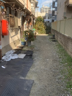 alley